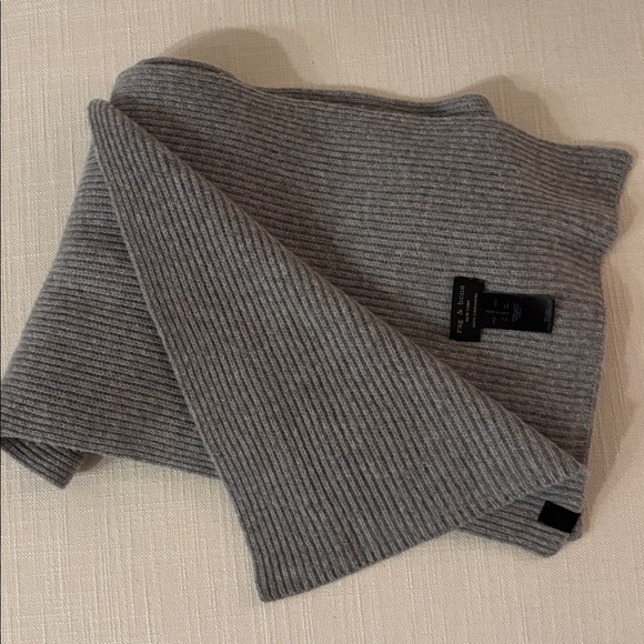 Rag & Bone Light Gray Cashmere Scarf - Picture 4 of 5